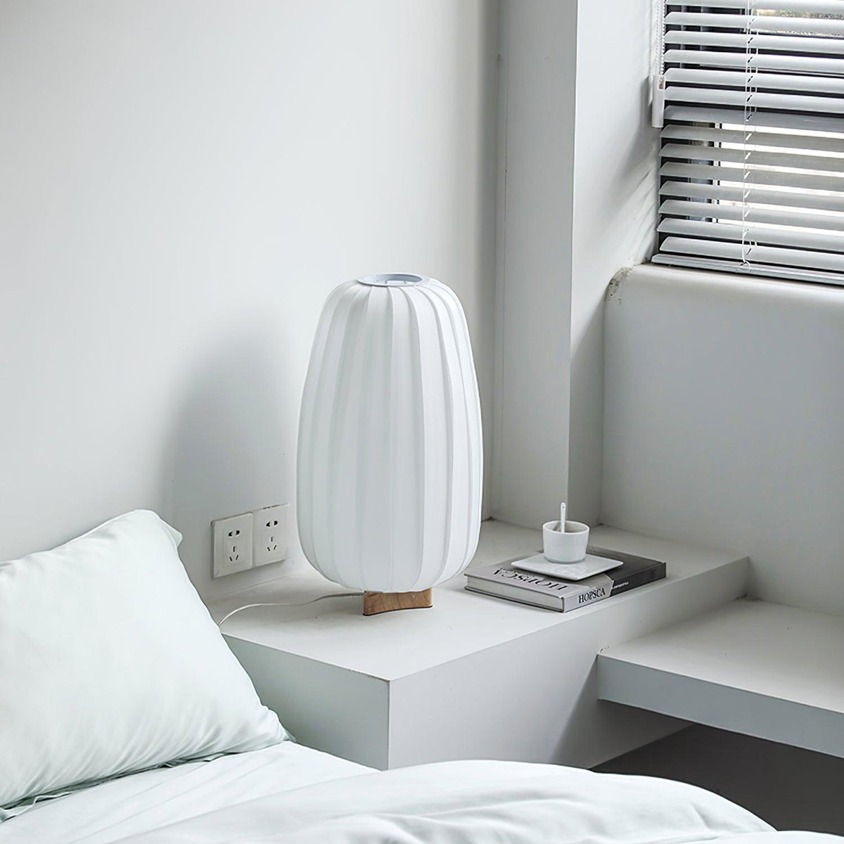 Lampada da Tavolo Minimalista in Tessuto