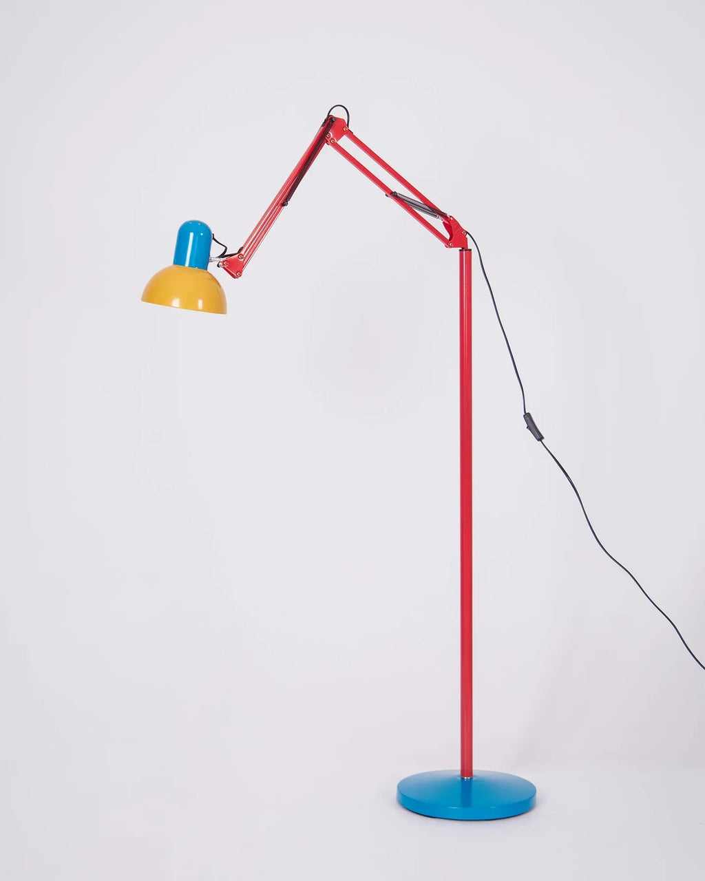 Lampada da terra in metallo – Design elegante in metallo | Illuminazione decorativa per la tua casa