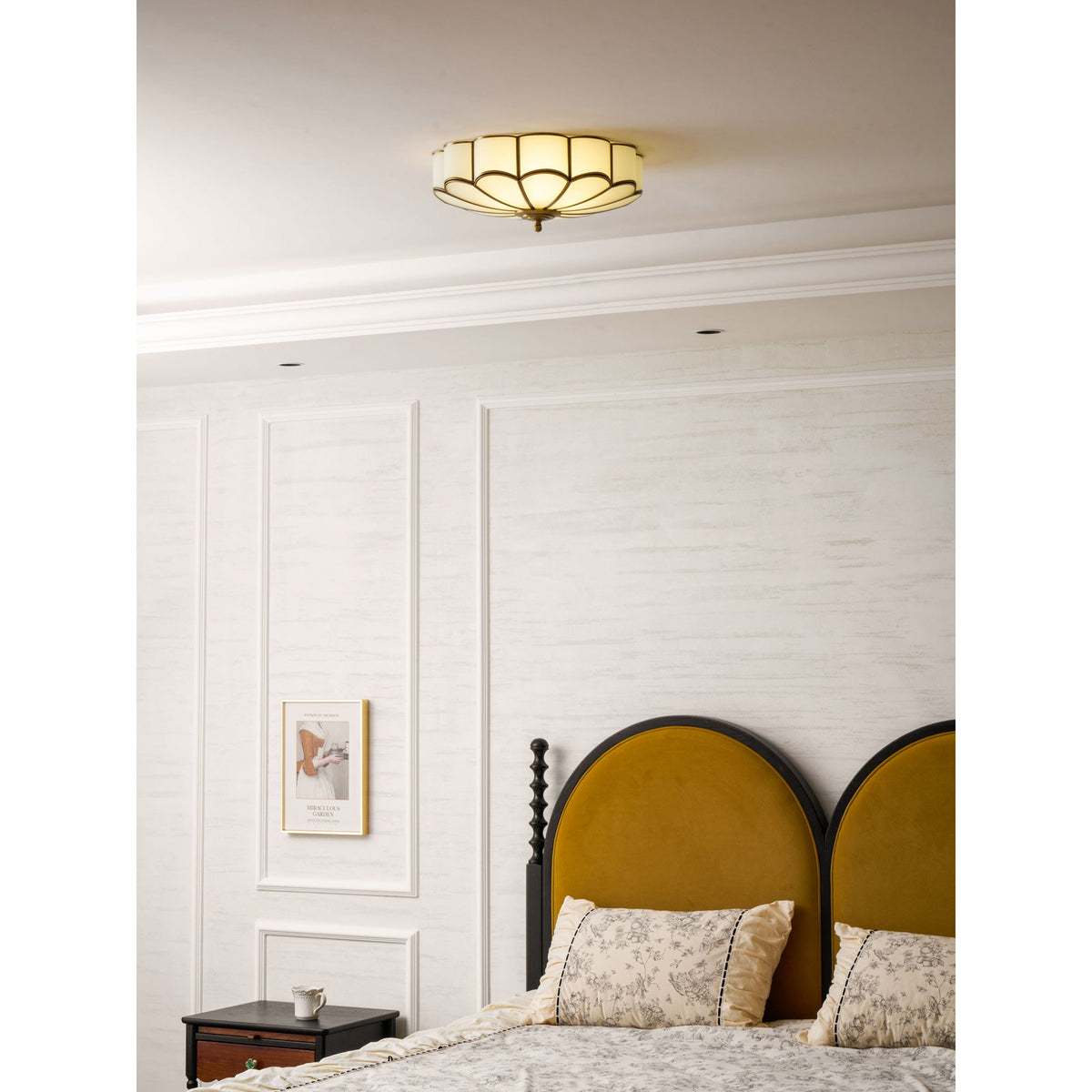 Lampada a soffitto in vetro a forma di fiore