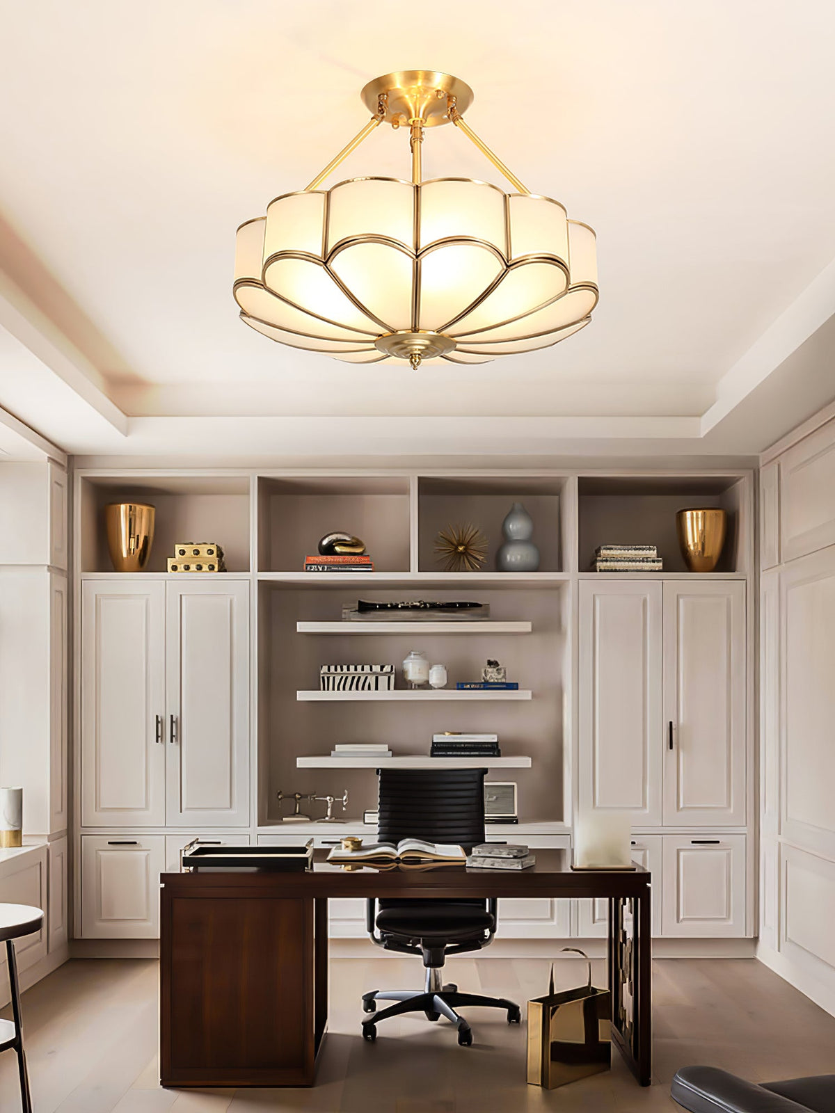 Lampada da soffitto in vetro a forma di fiore