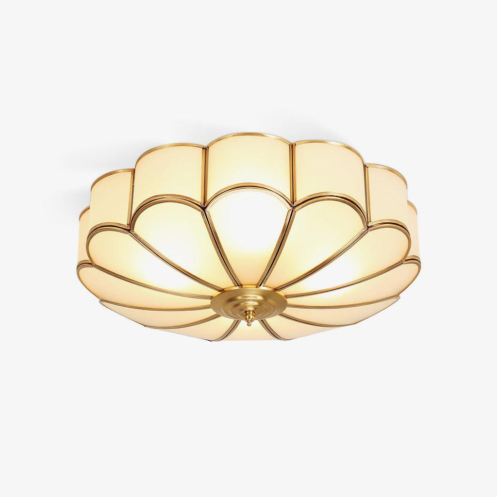 Lampada da soffitto Ulira forma di fiore vetro satinato ottone