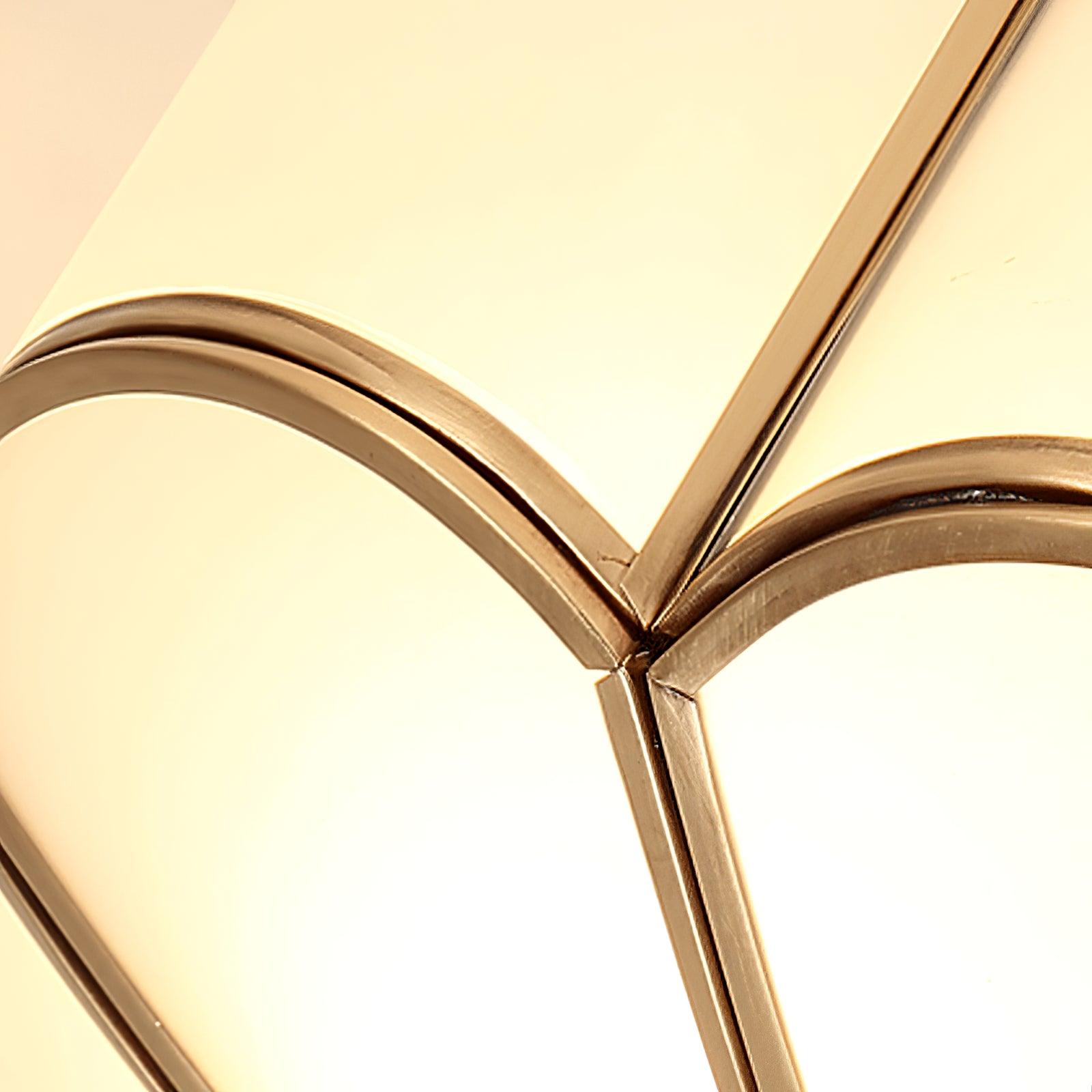 Lampada da soffitto Ulira forma di fiore vetro satinato ottone