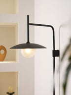 Lampada da parete Gea con braccio oscillante