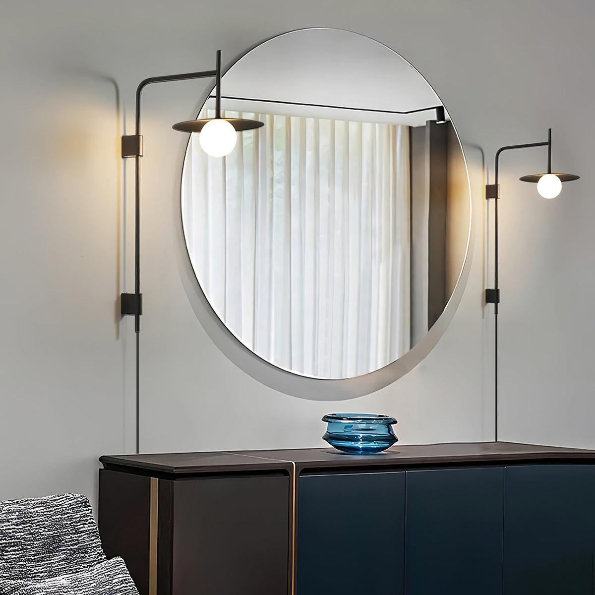 Lampada da parete Gea con braccio oscillante