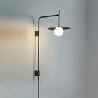 Lampada da parete Gea con braccio oscillante