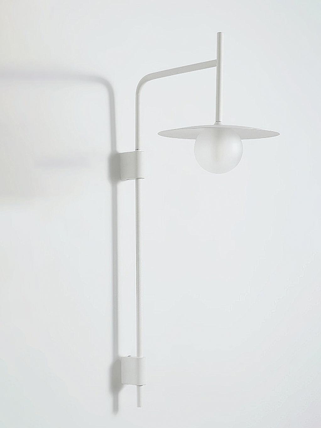Lampada da parete Gea con braccio oscillante