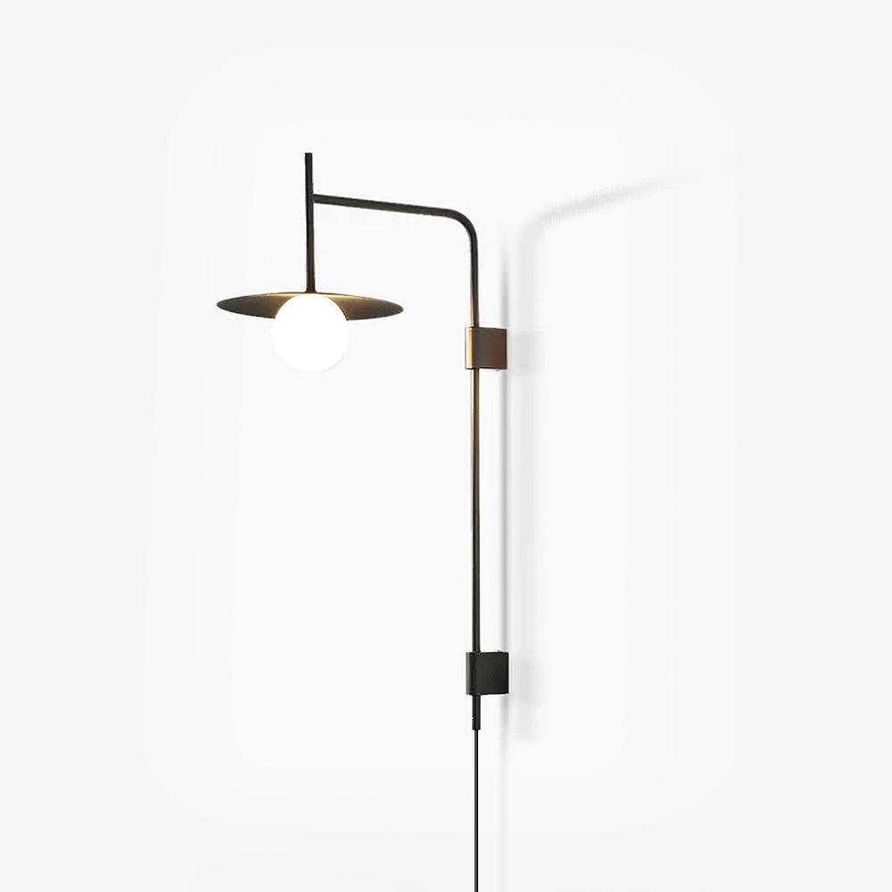 Lampada da parete Gea con braccio oscillante