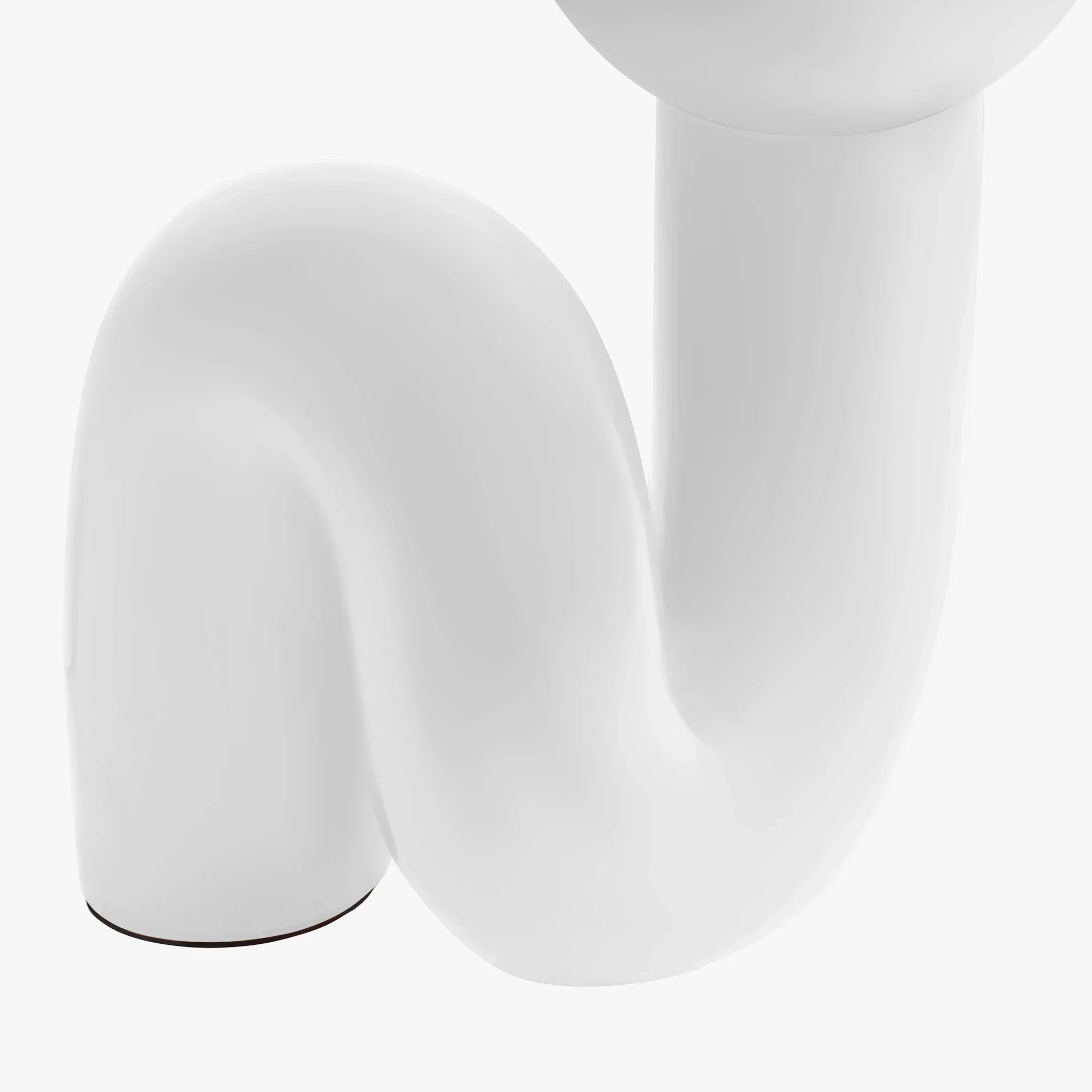 Avellon | Elegante Lampada da Tavolo con Base Scolpita e Luce Ambientale Morbida
