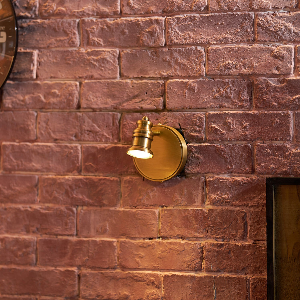 Lampada da Parete in Ottone Halophane