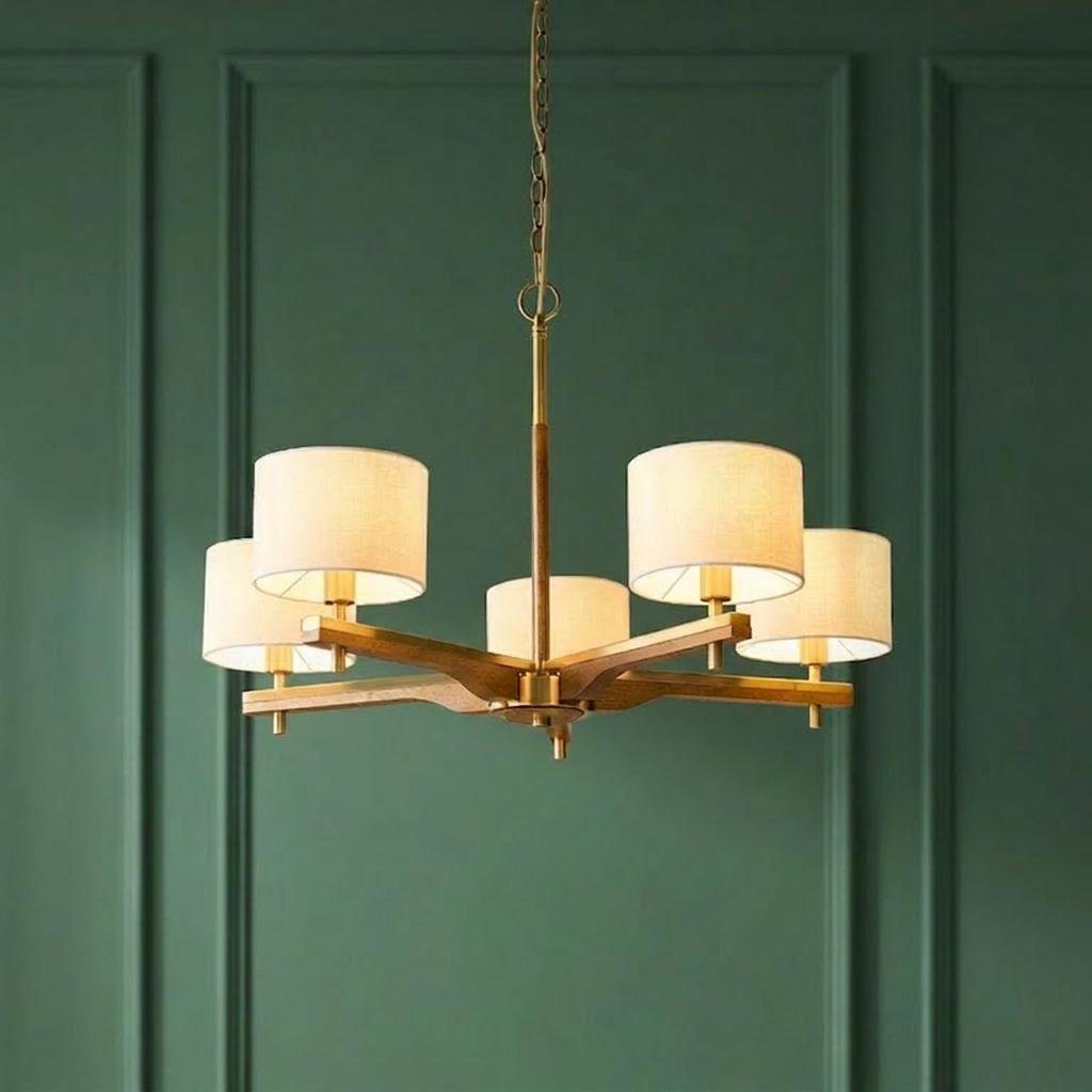 Heathcliff Lampadario a 5 Bracci in Legno Massello e Ottone