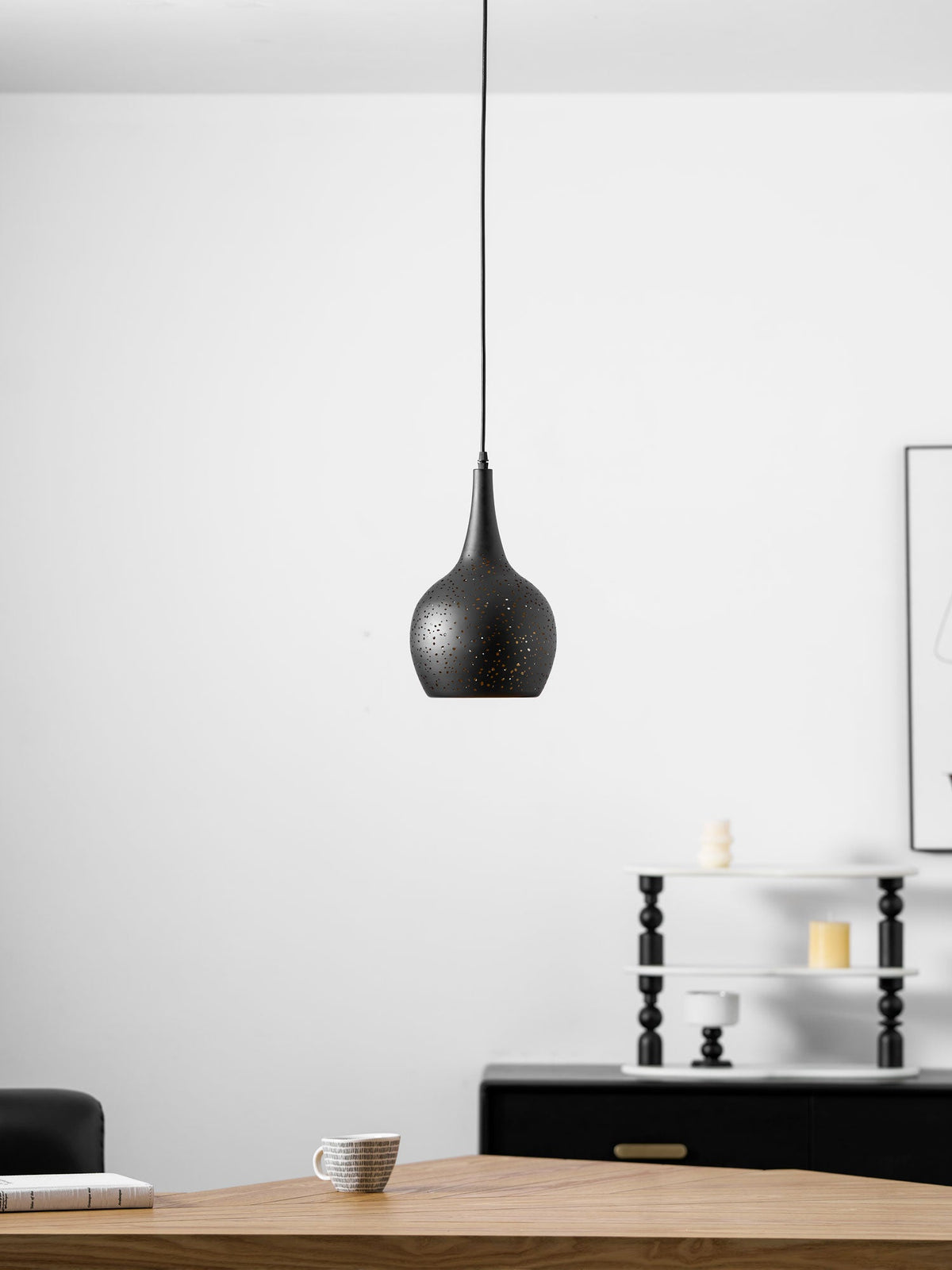 Lampada a sospensione industriale vuota