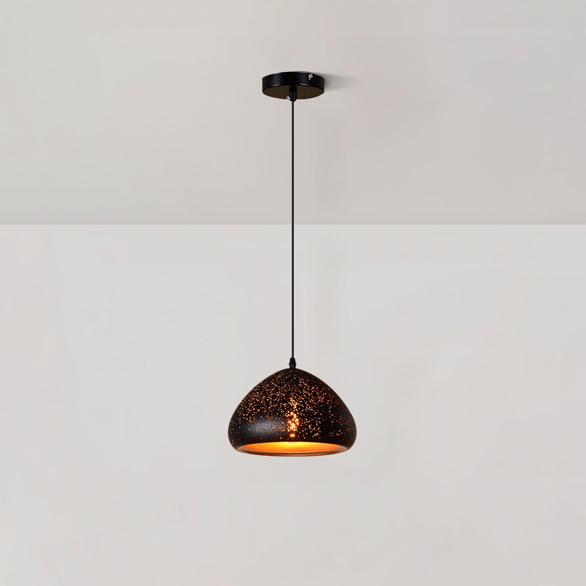 Lampada a sospensione industriale vuota