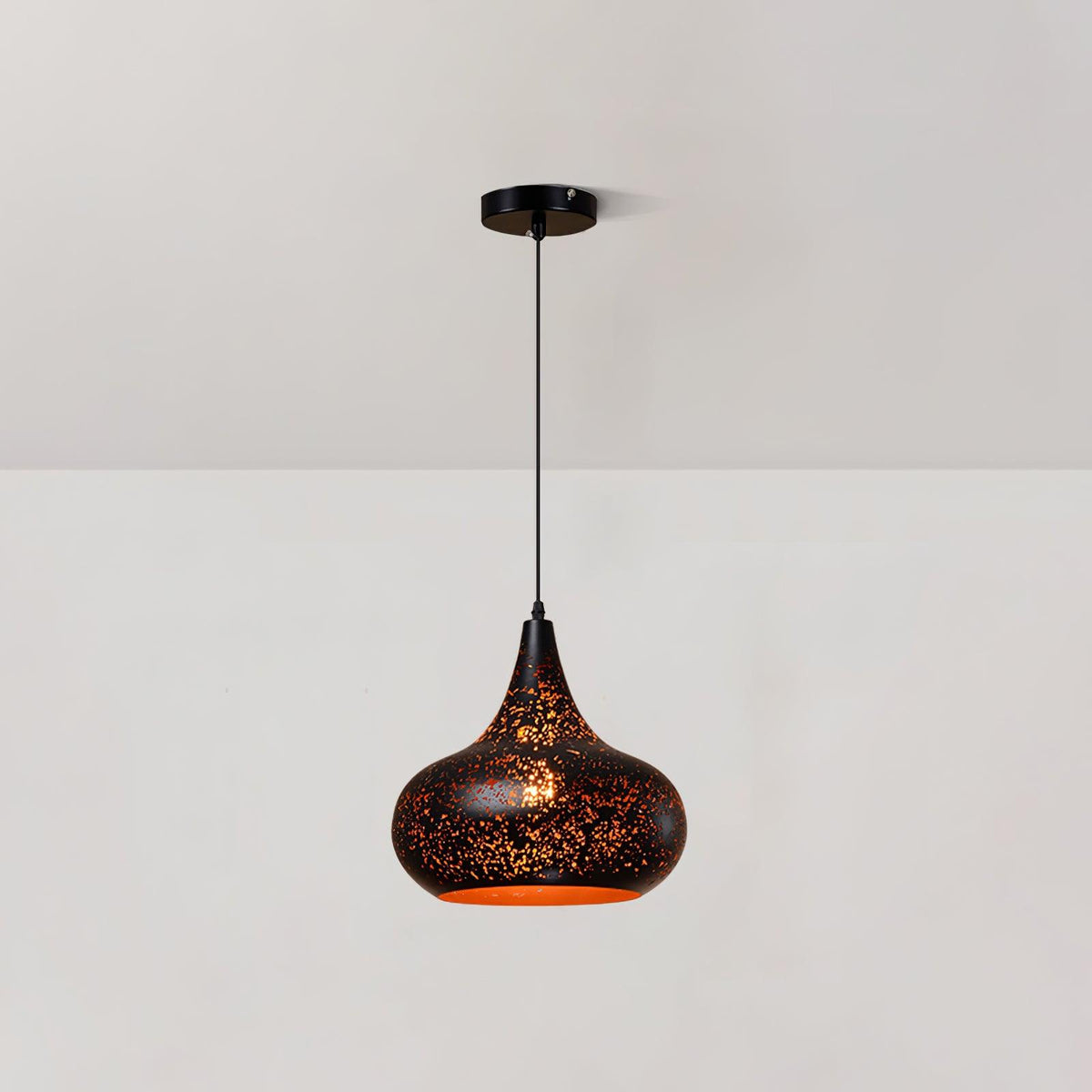 Lampada a sospensione industriale vuota