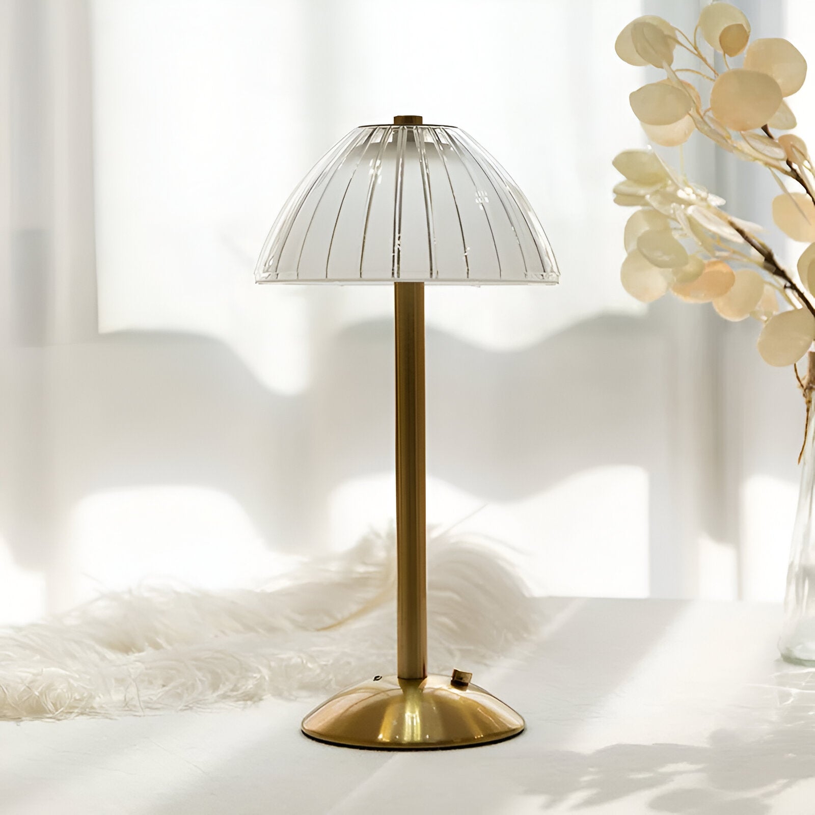 Lampada da Tavolo LED Senza Fili con Paralume Trasparente Testurizzato e Base in Metallo