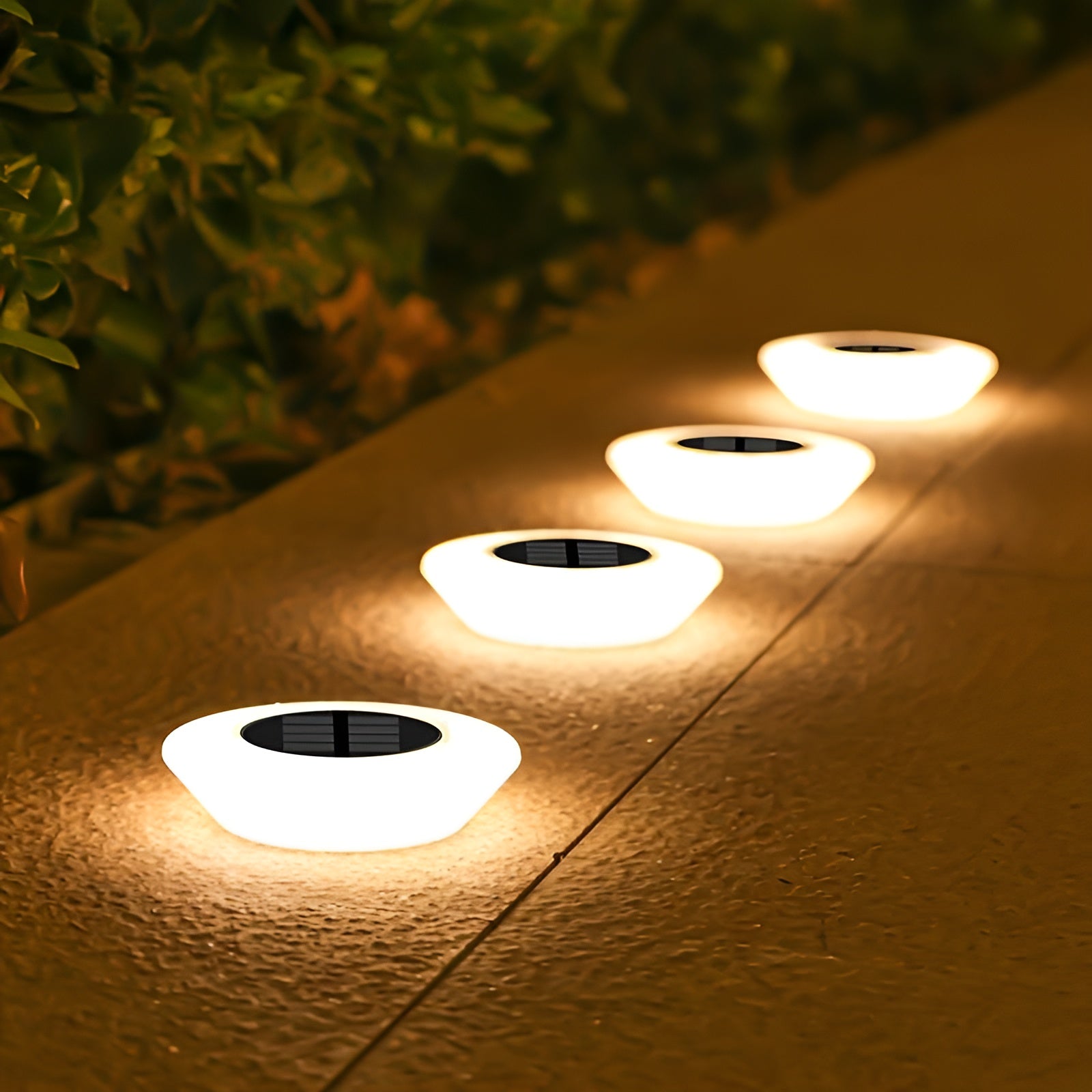 Lampada da Giardino Solare a LED – Illuminazione Efficiente per Esterni