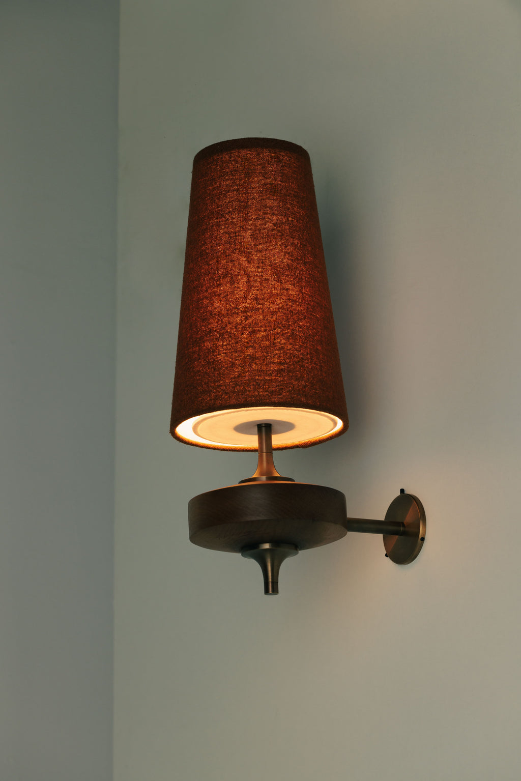 Lampada da Parete Vintage Antica in Ottone Nydorisra