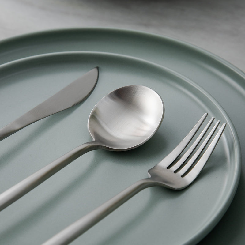 Posate minimaliste in acciaio inossidabile – Eleganza nel design semplice
