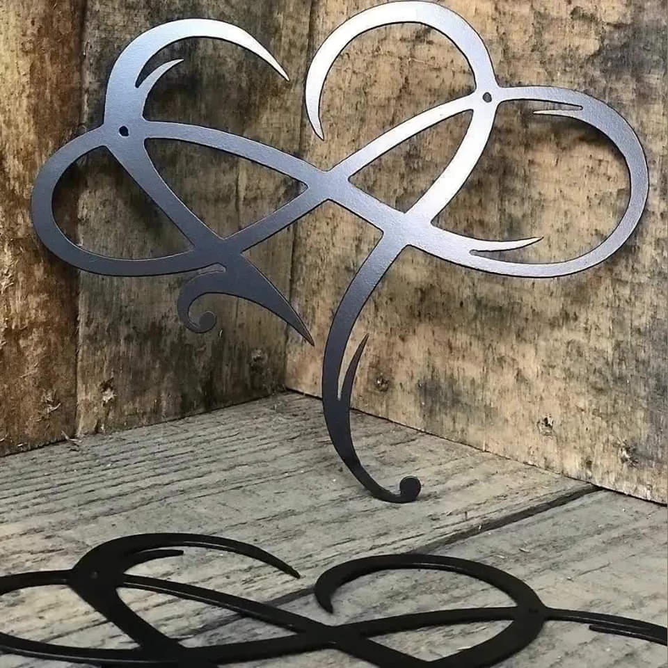 LoveBound - Elegante decorazione da parete a forma di cuore e simbolo dell'infinito