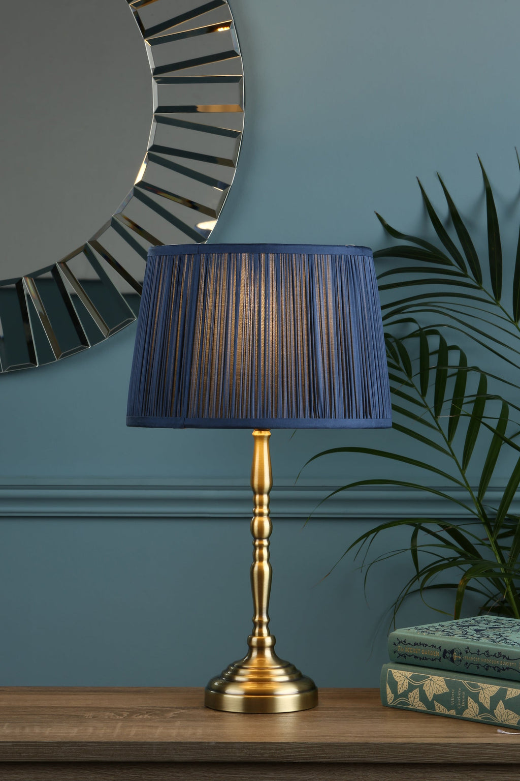 Base della lampada da tavolo Laura Ashley Corey in ottone antico
