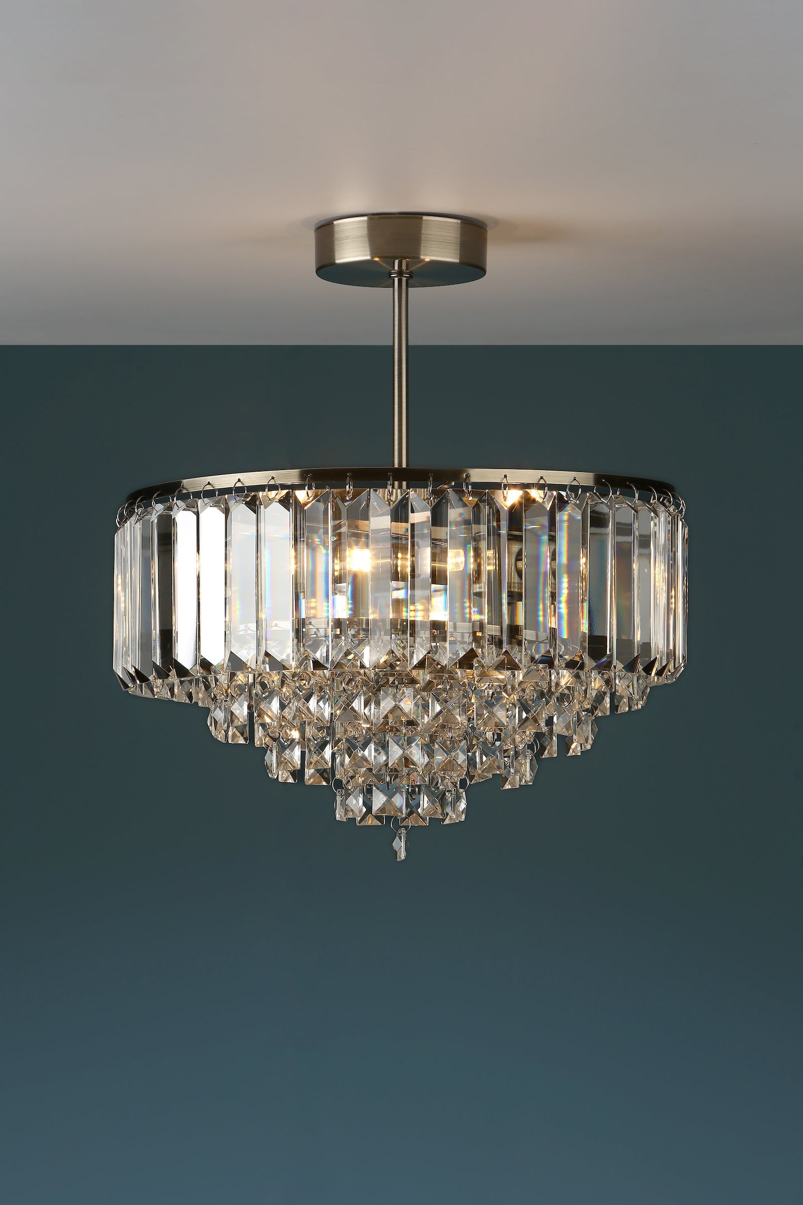 Laura Ashley Vienna 3 Luce Semi Flush Cristallo e Ottone Antico