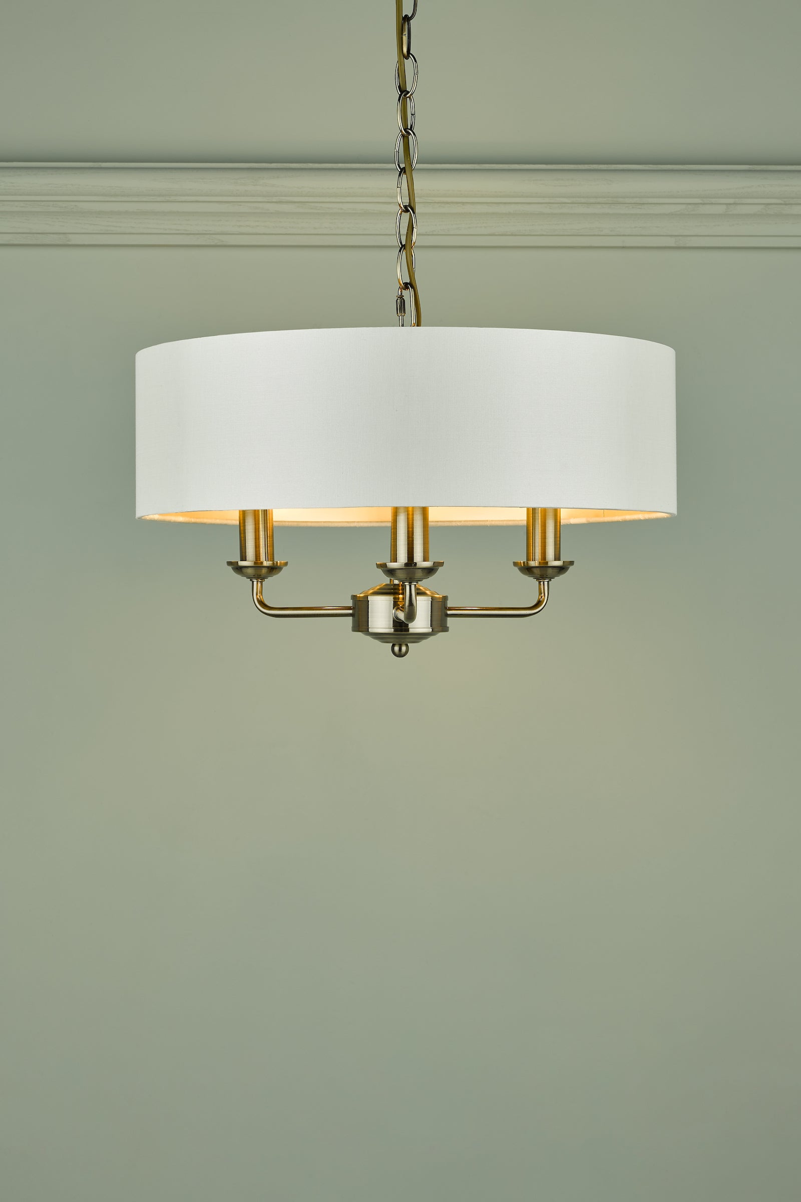 Laura Ashley Sorrento 3lt Pendant Ottone Antico con Paralume Avorio