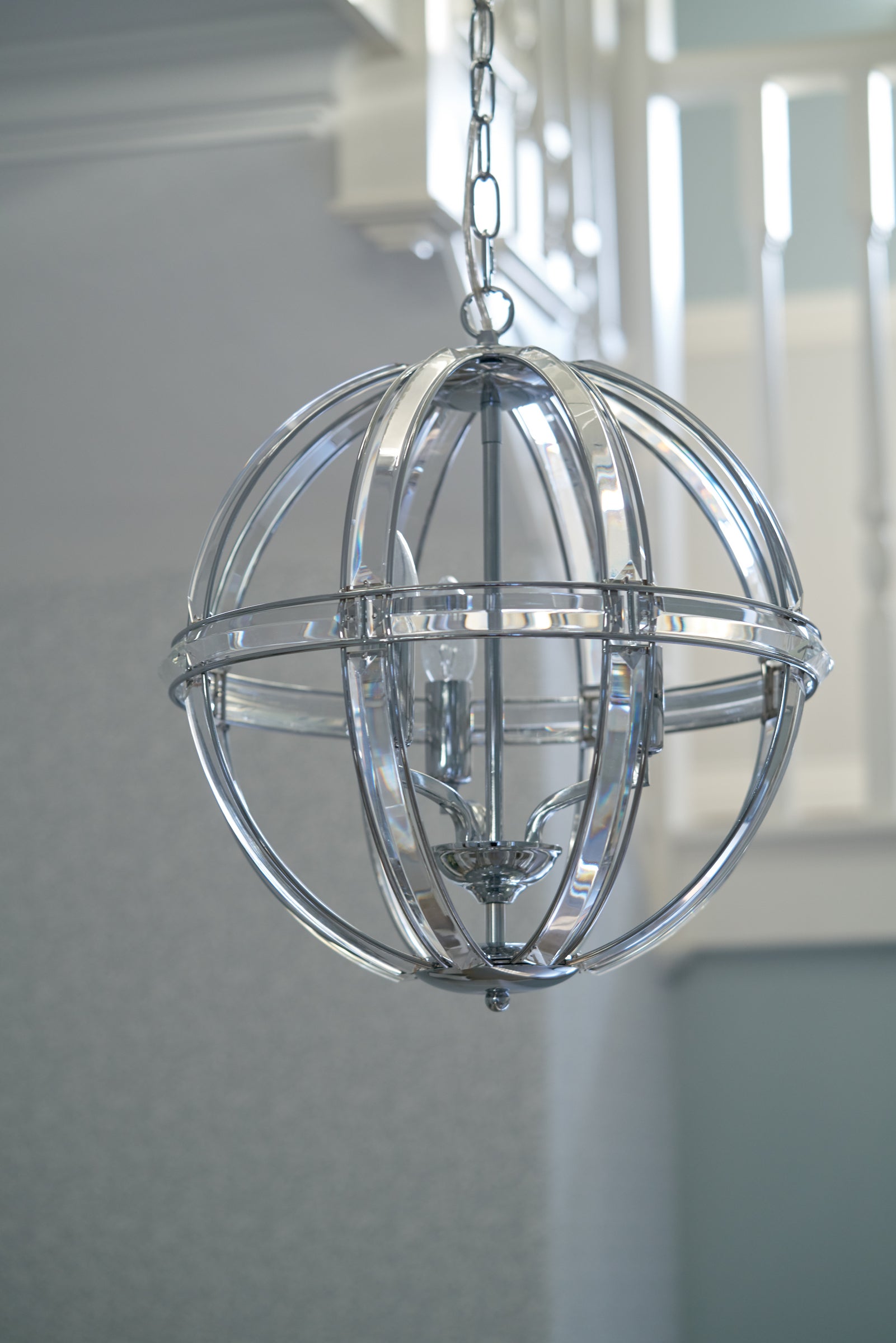 Laura Ashley Aidan Lampadario a Globo in Vetro e Cromo Lucido a 3 Luci