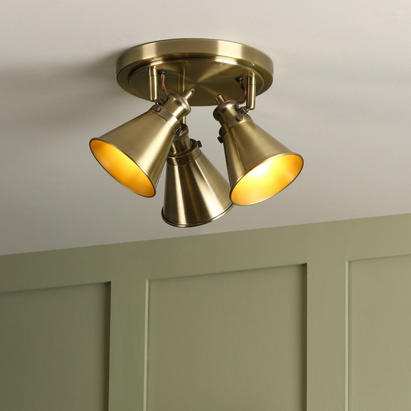 Laura Ashley Rufus 3lt Round Plate Spotlight Ottone Antico