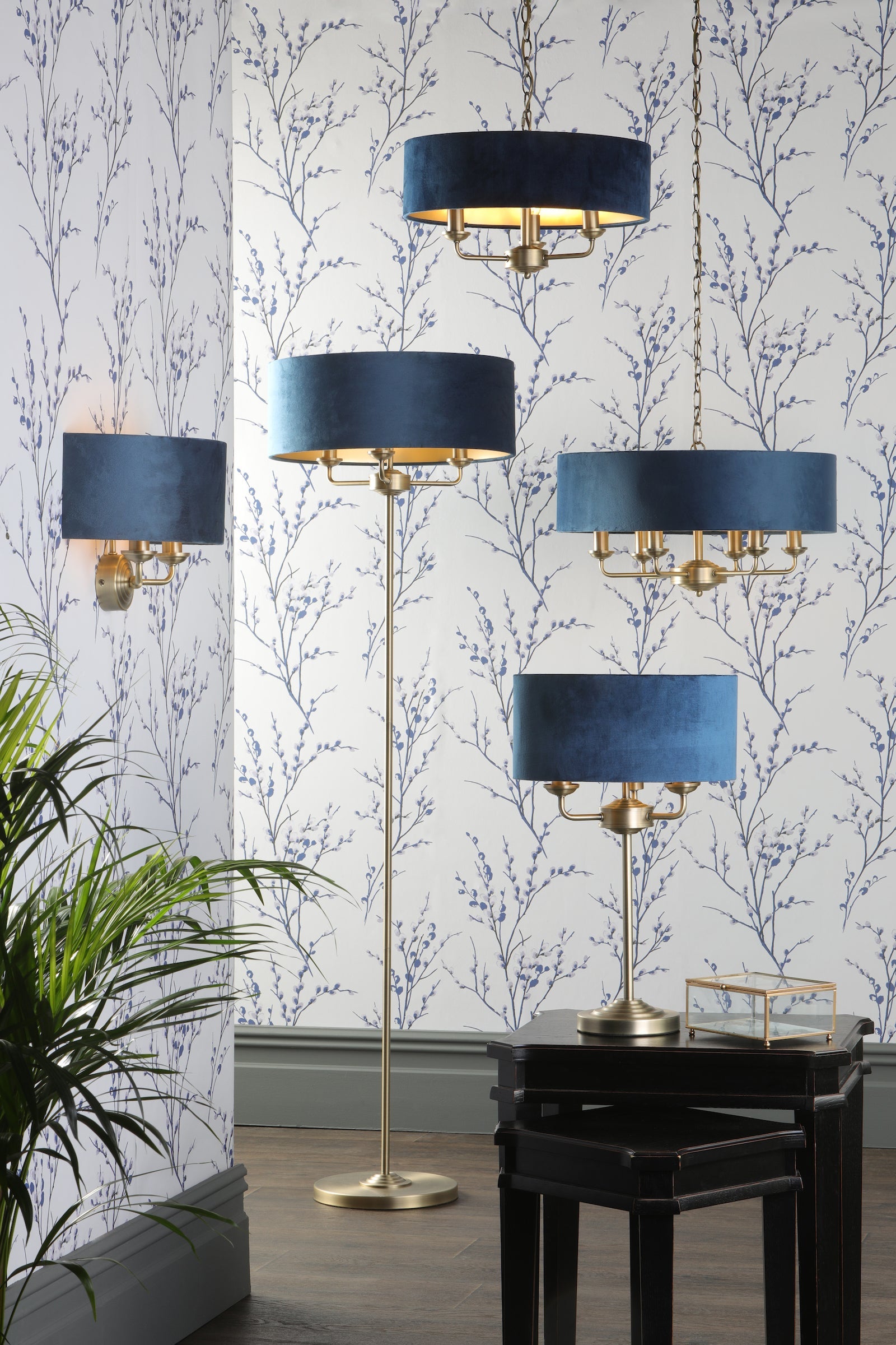 Lampada da terra Laura Ashley Sorrento, Ottone Antico e Velluto Blu
