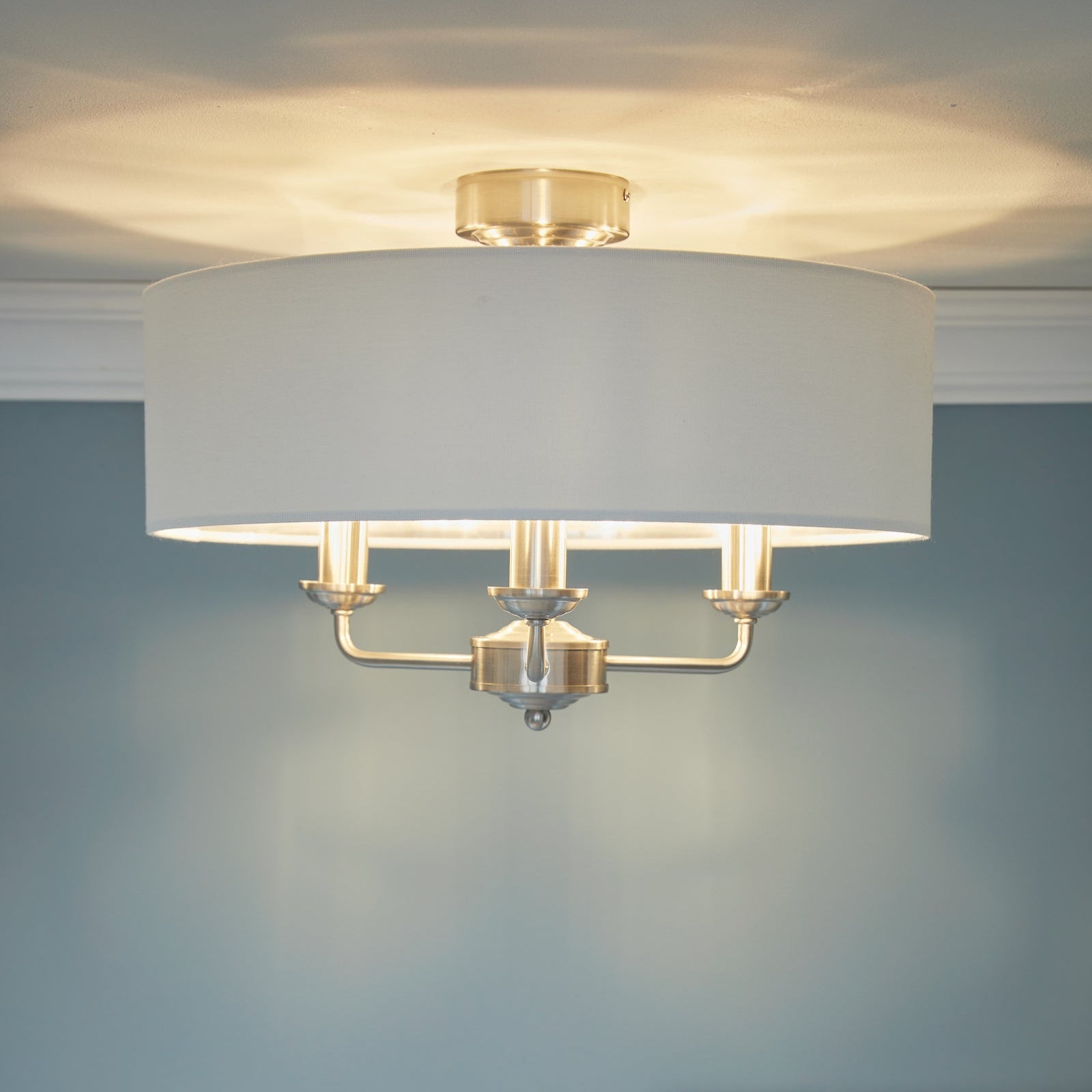 Laura Ashley Sorrento 3 Luci Semi-Flush Nichel Satinato con Ombra Naturale