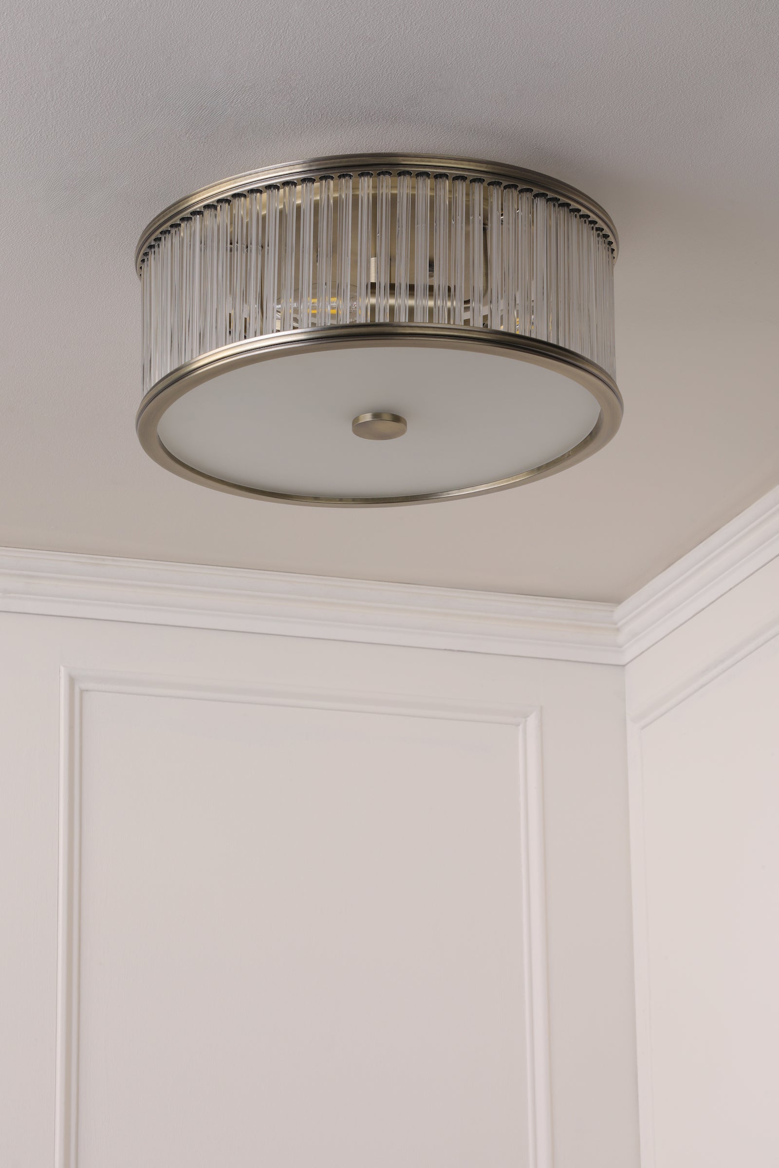Laura Ashley Sutton 2 Luci Flush Ottone Anticato Matt e Vetro Rigato