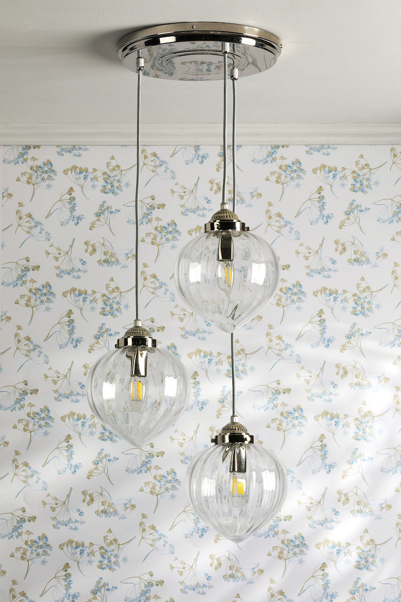 Laura Ashley Whitham Lampadario a Cluster a 3 Luci in Nichel Lucido e Vetro Rigato