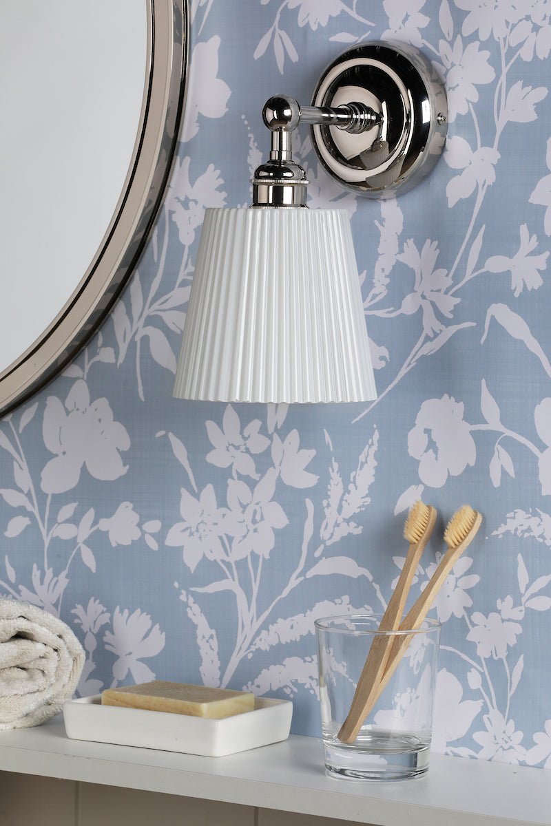Applique da Bagno Laura Ashley Callaghan Nichel Lucido e Vetro Rigato Bianco IP44