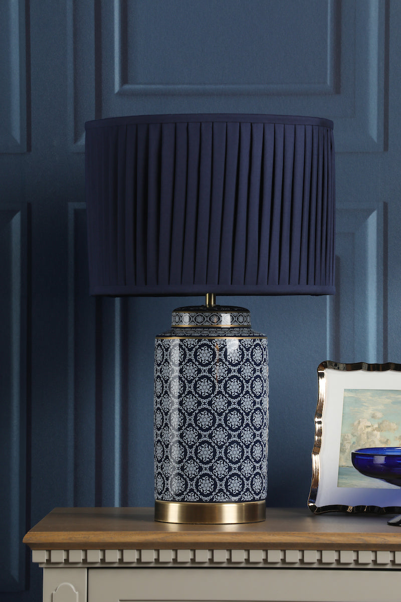 Lampada da Tavolo Laura Ashley Knipton in Ceramica Blu e Ottone Antico con Paralume