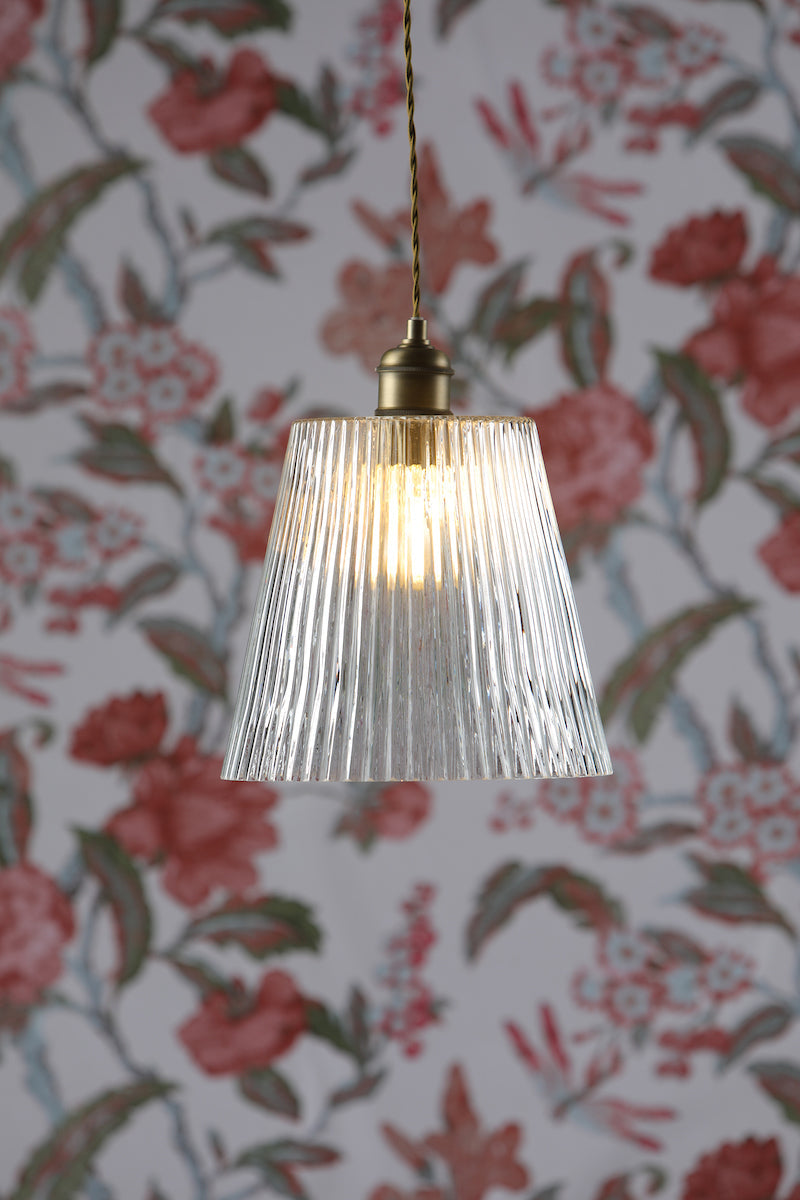 Laura Ashley Callaghan Grande Pendant in Ottone Antico e Vetro Rigato