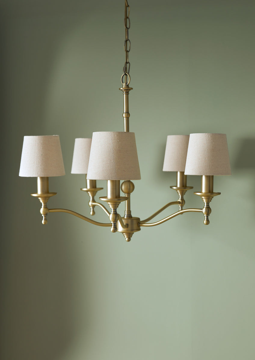 Laura Ashley Ludchurch 5 Luci Sospensione con Bracci in Ottone Antico Opaco