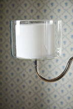 Lampada da Terra Laura Ashley Southwell a 3 Luci in Nichel Lucido e Vetro Opale