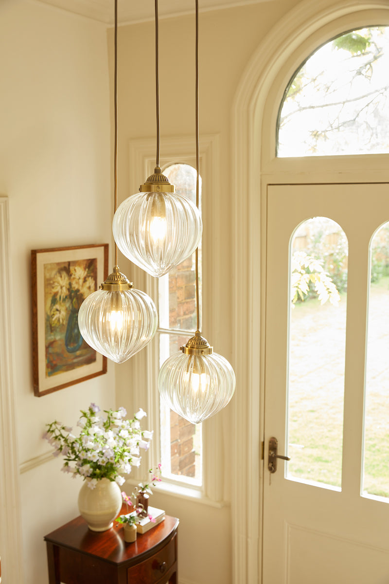 Laura Ashley Whitham Lampadario a Cluster con 3 Luci in Ottone Antico