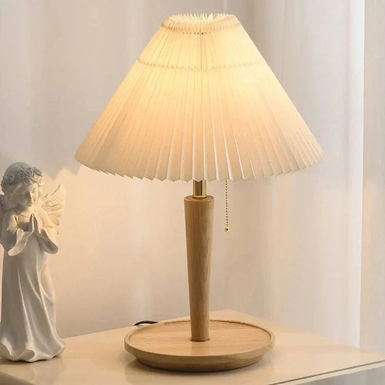 Lampada da tavolo Lea – Legno di noce e ottone – Luce calda – Design elegante – Ideale come lampada da comodino o da scrivania