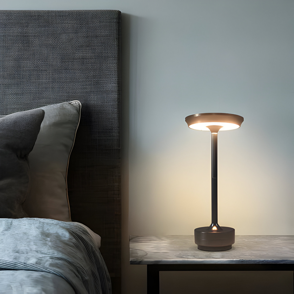 Lampada da tavolo LED wireless con controllo touch e regolazione della luminosità