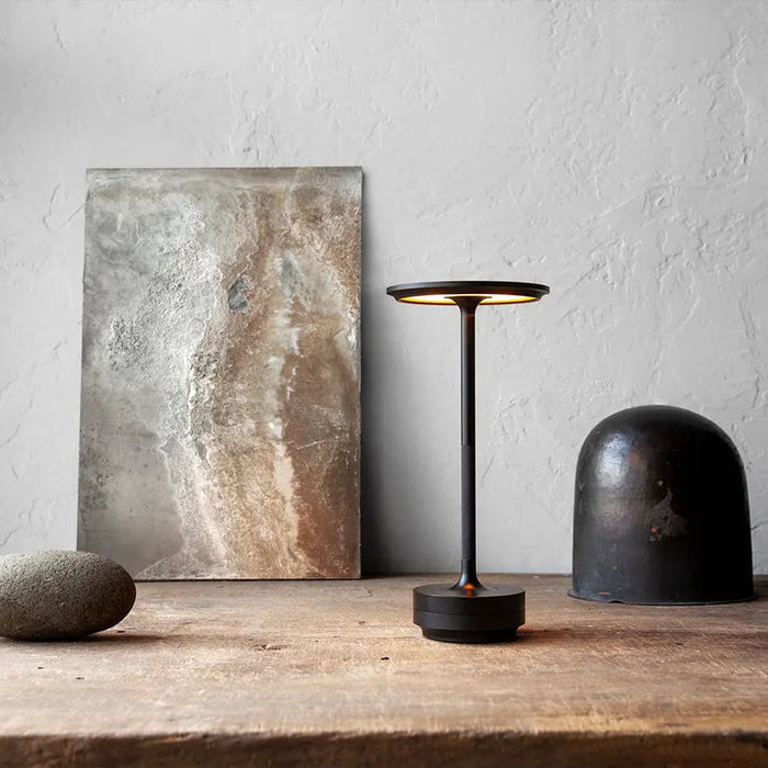 Luminous | Elegante lampada da tavolo