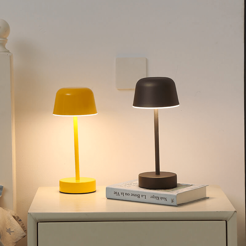 Lampada da tavolo Lusy – Metallo – Bianco – Dimmerabile – Design moderno