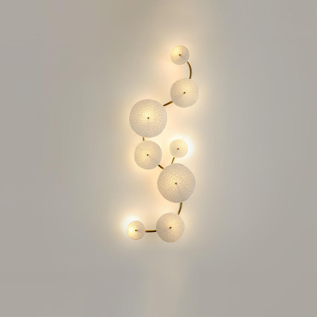 Lampada da Parete Lys Lotus – Ceramica – Bianco con Accenti Dorati – 4–8 Tazze – Elegante Lampada da Parete per Interni