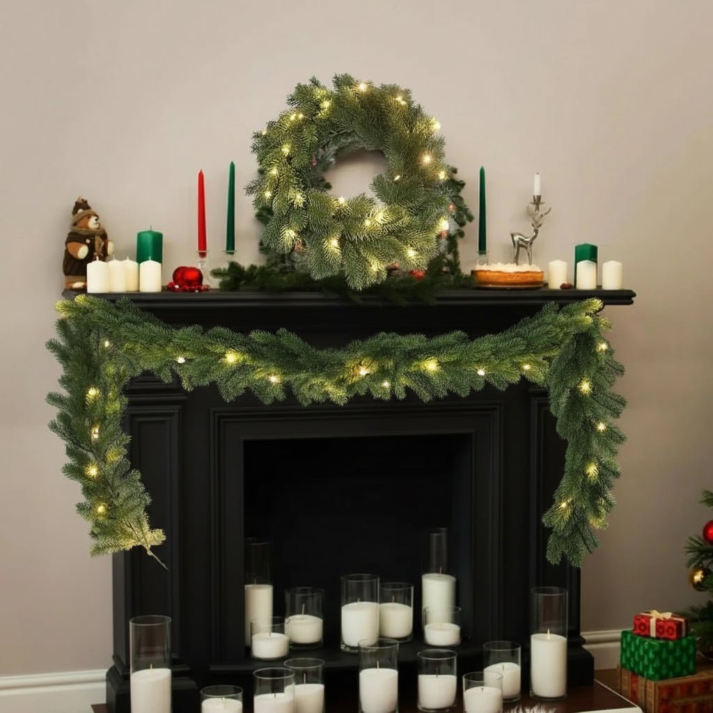 Corona di Natale LED con Luce Calda – Elegante Decorazione Natalizia Illuminata