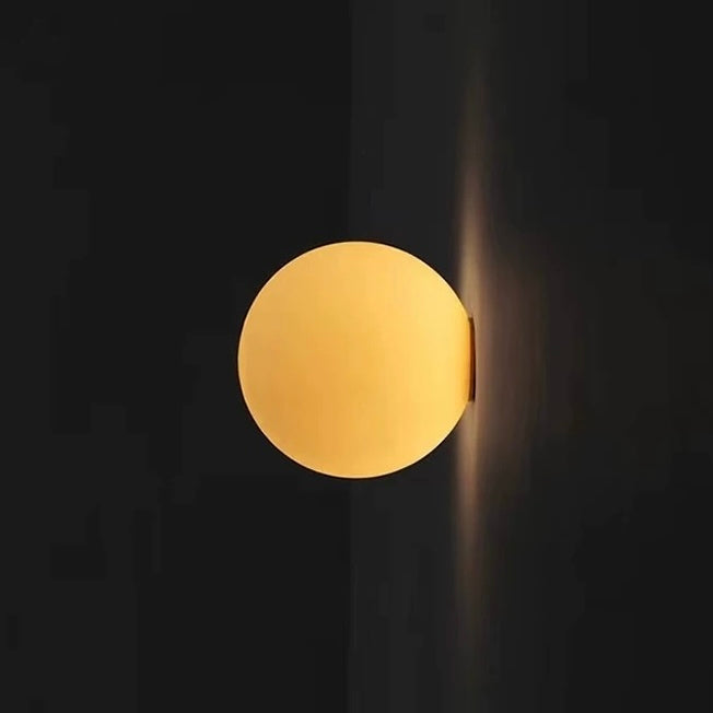 Applique da Parete LED a Globo in Vetro Satinato Moderno 1 Luce