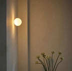 Applique da Parete LED a Globo in Vetro Satinato Moderno 1 Luce