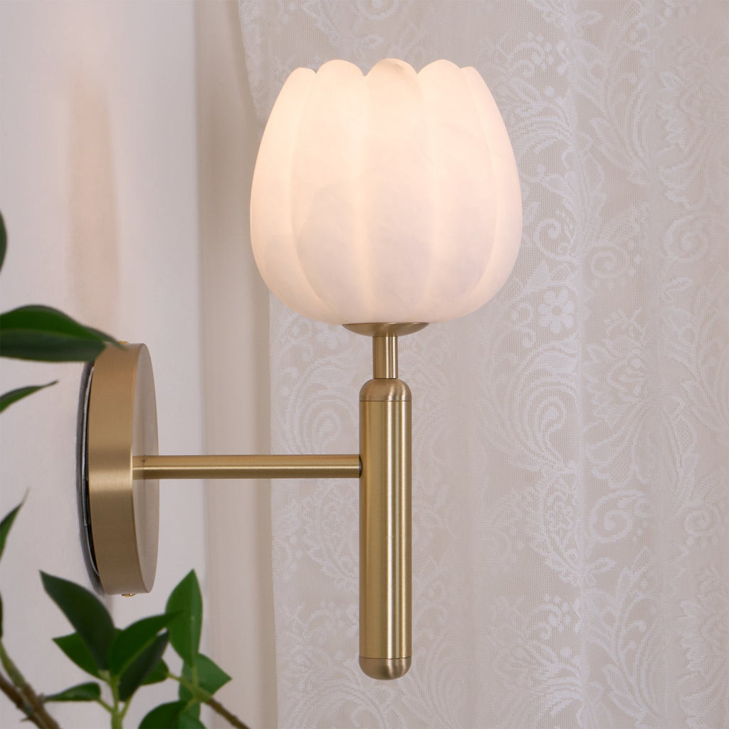 Lampada da Parete Ralin in Alabastro con Fiori