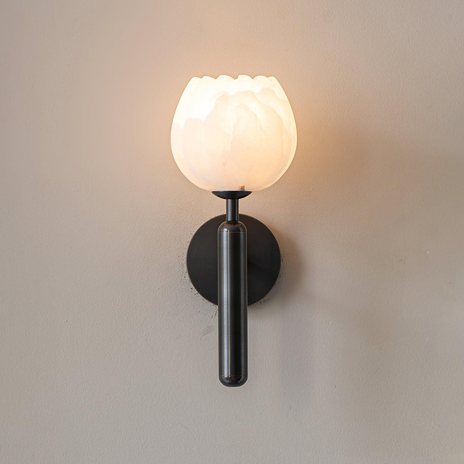 Lampada da Parete Ralin in Alabastro con Fiori