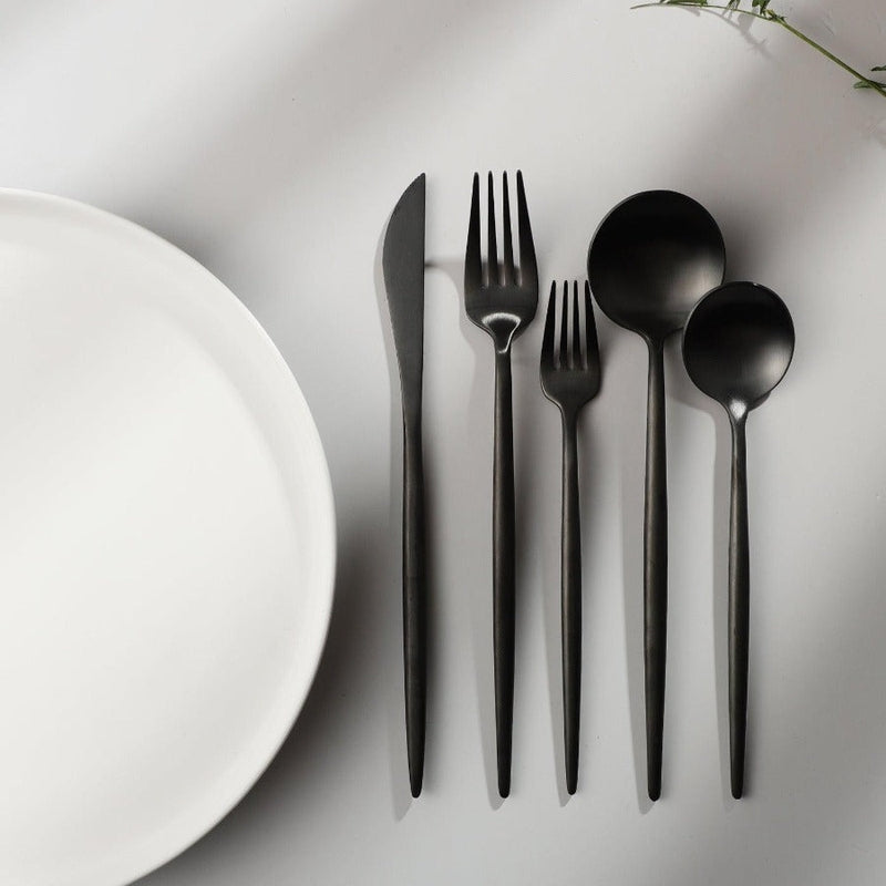 Posate minimaliste in acciaio inossidabile – Eleganza nel design semplice