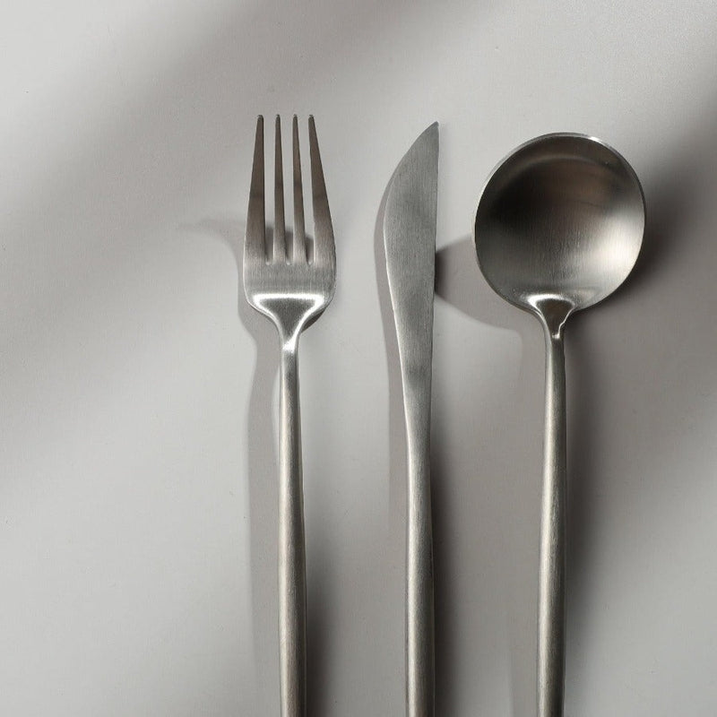 Posate minimaliste in acciaio inossidabile – Eleganza nel design semplice