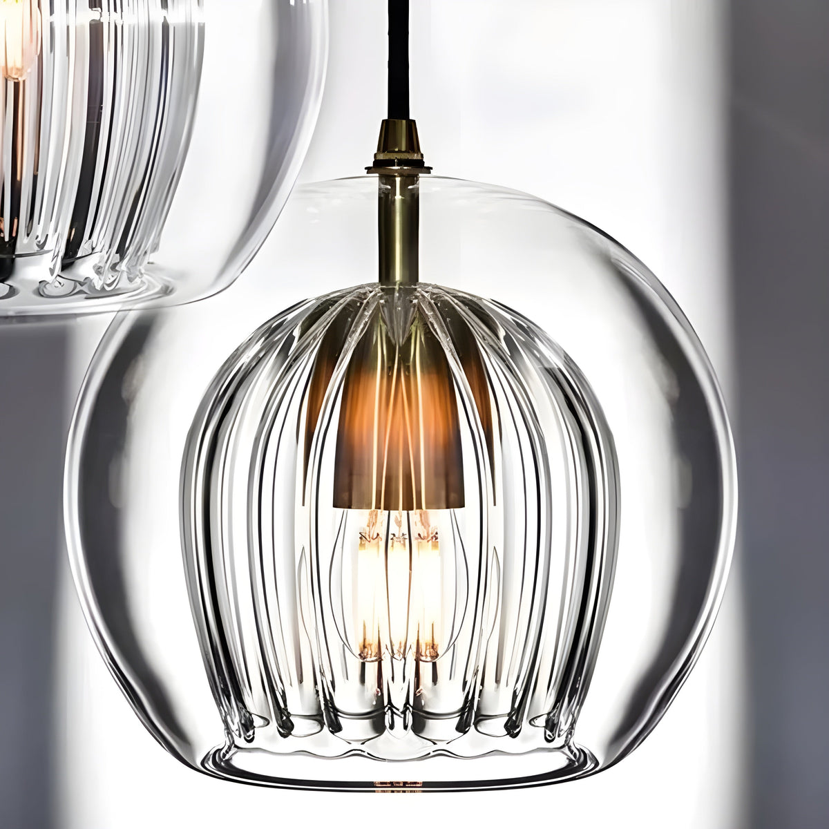 FrostedGlow Light – Lampada a sospensione in vetro moderna